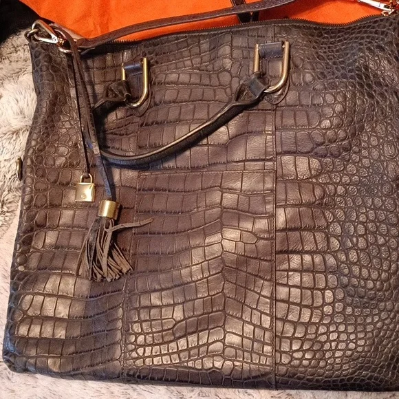 Beautiful GILI dark rich brown crossbody bag. - Picture 2 of 3